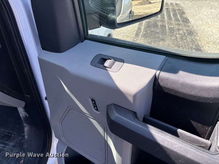 image for item FC5584 2018 Ford F150 Crew Cab pickup truck