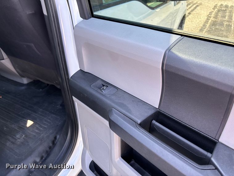 image for item FC5584 2018 Ford F150 Crew Cab pickup truck