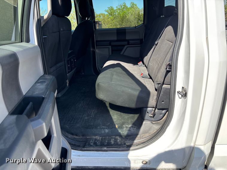 image for item FC5584 2018 Ford F150 Crew Cab pickup truck