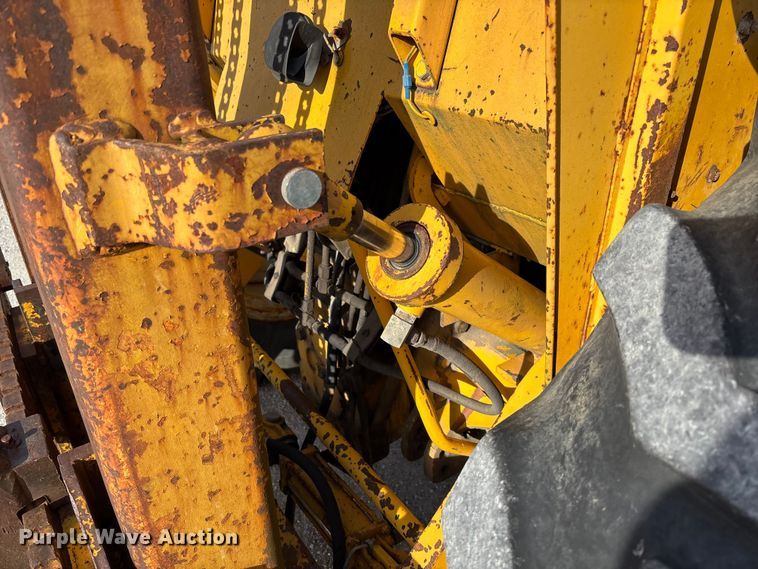 image for item FC5587 International 4500B forklift