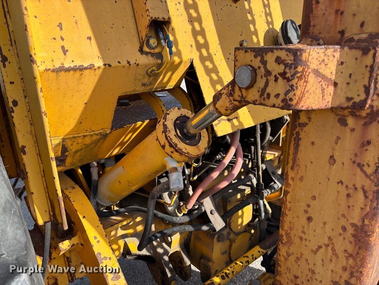 image for item FC5587 International 4500B forklift