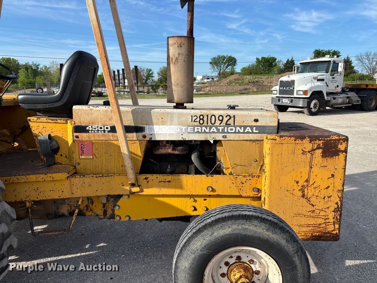 image for item FC5587 International 4500B forklift
