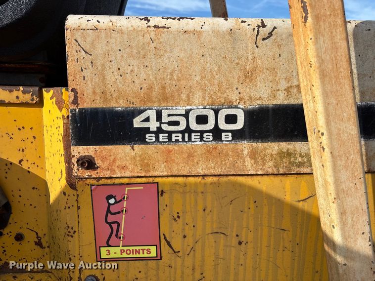 image for item FC5587 International 4500B forklift