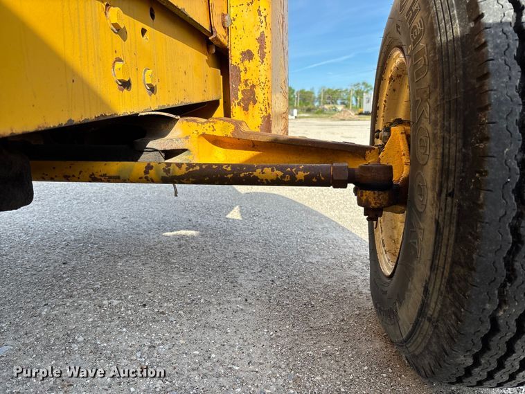 image for item FC5587 International 4500B forklift