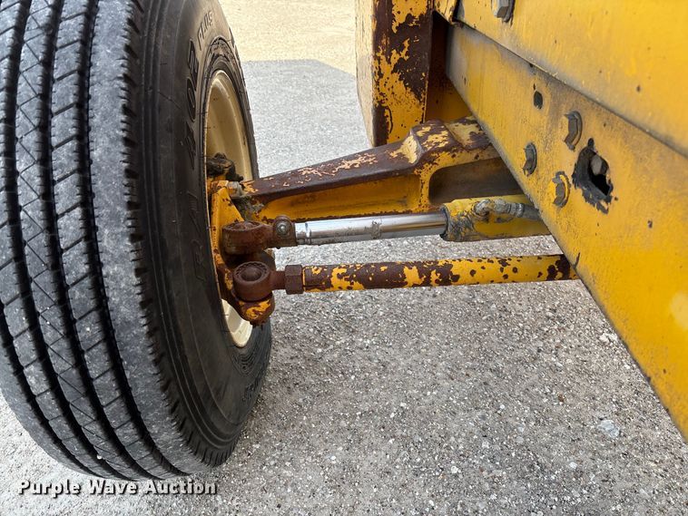 image for item FC5587 International 4500B forklift