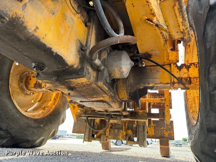 image for item FC5587 International 4500B forklift