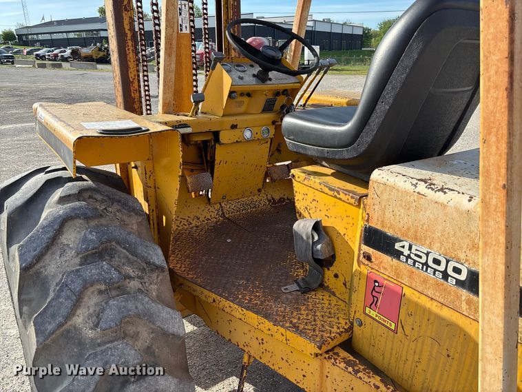 image for item FC5587 International 4500B forklift