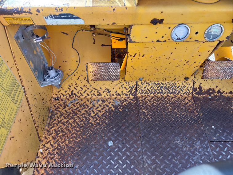 image for item FC5587 International 4500B forklift