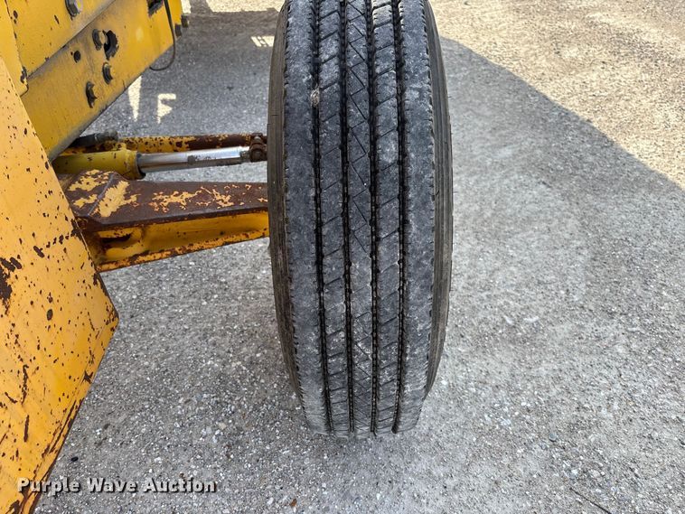 image for item FC5587 International 4500B forklift