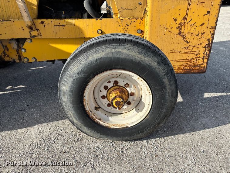 image for item FC5587 International 4500B forklift