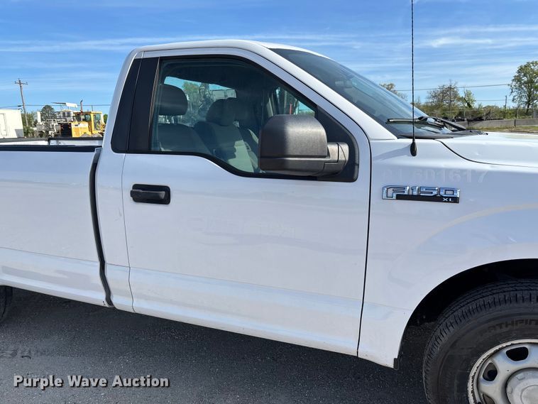image for item FC5588 2016 Ford F150 XL pickup truck
