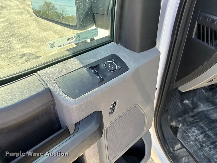image for item FC5588 2016 Ford F150 XL pickup truck