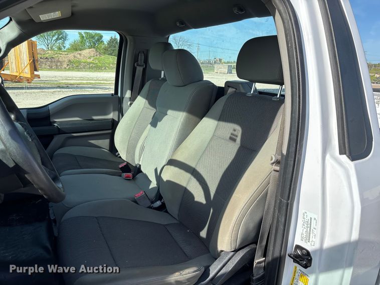 image for item FC5588 2016 Ford F150 XL pickup truck