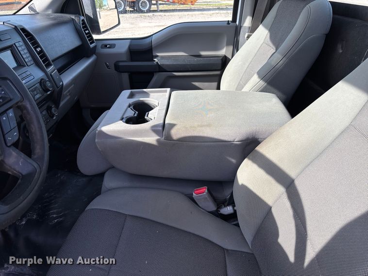 image for item FC5588 2016 Ford F150 XL pickup truck