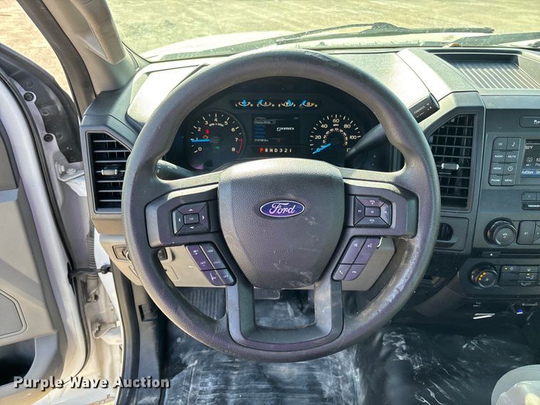 image for item FC5588 2016 Ford F150 XL pickup truck