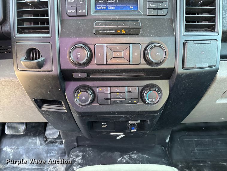 image for item FC5588 2016 Ford F150 XL pickup truck