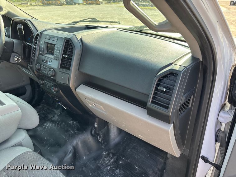 image for item FC5588 2016 Ford F150 XL pickup truck
