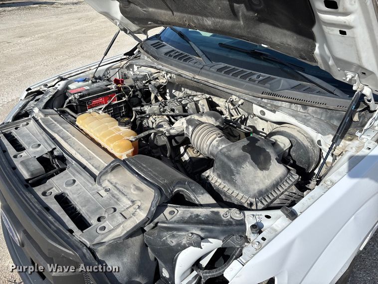 image for item FC5588 2016 Ford F150 XL pickup truck