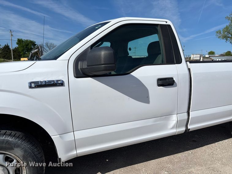 image for item FC5590 2016 Ford F150 XL pickup truck