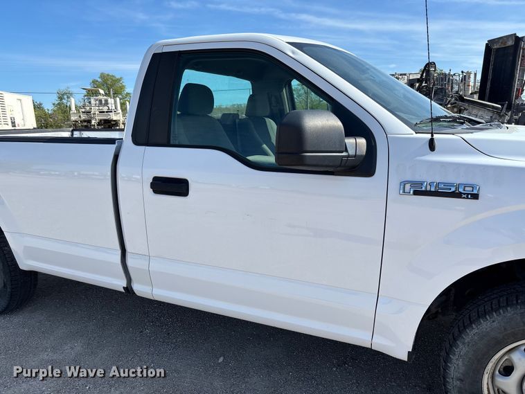 image for item FC5590 2016 Ford F150 XL pickup truck