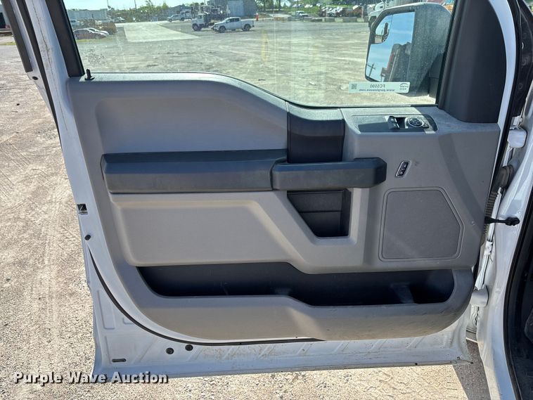 image for item FC5590 2016 Ford F150 XL pickup truck