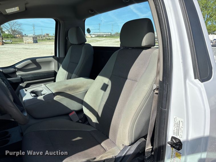 image for item FC5590 2016 Ford F150 XL pickup truck
