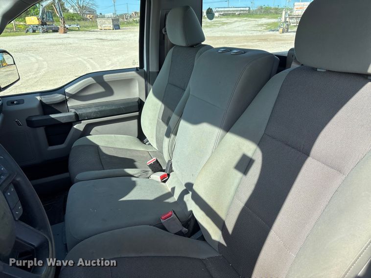 image for item FC5590 2016 Ford F150 XL pickup truck