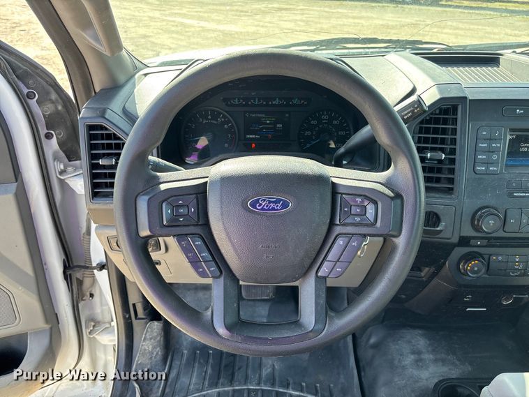 image for item FC5590 2016 Ford F150 XL pickup truck