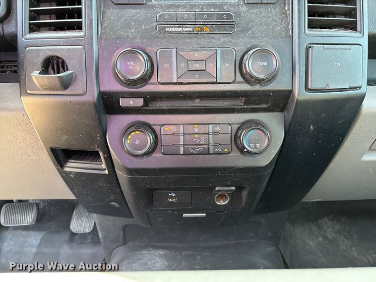 image for item FC5590 2016 Ford F150 XL pickup truck