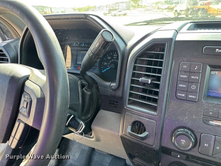 image for item FC5590 2016 Ford F150 XL pickup truck