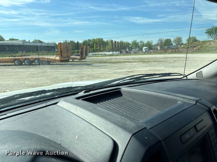 image for item FC5590 2016 Ford F150 XL pickup truck