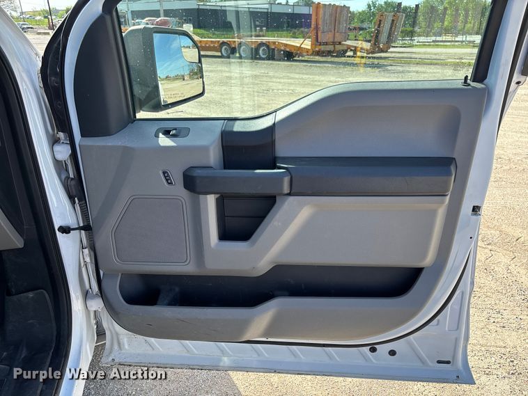 image for item FC5590 2016 Ford F150 XL pickup truck