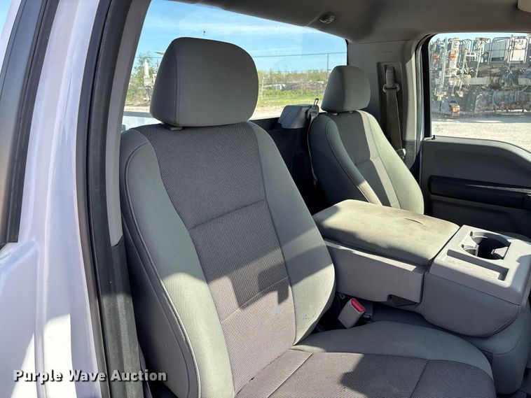 image for item FC5590 2016 Ford F150 XL pickup truck