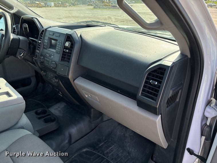 image for item FC5590 2016 Ford F150 XL pickup truck