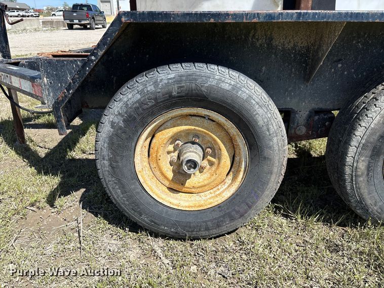 image for item FC5597 1999 Shop built Tank trailer