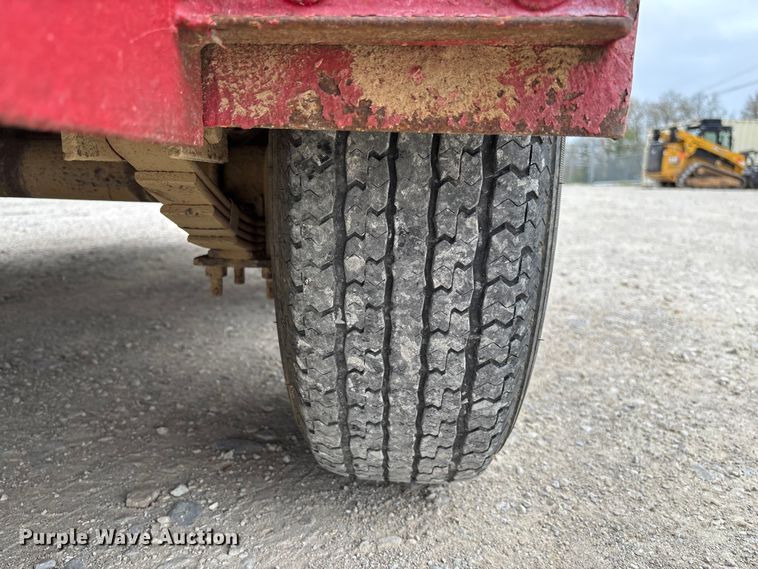image for item FC5604 1995 Belshe GT-2 equipment trailer