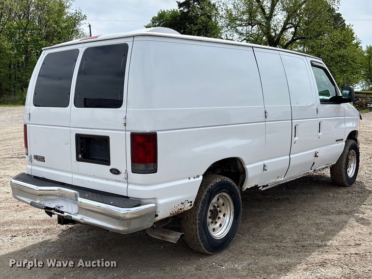 image for item FC5619 2003 Ford E350 van