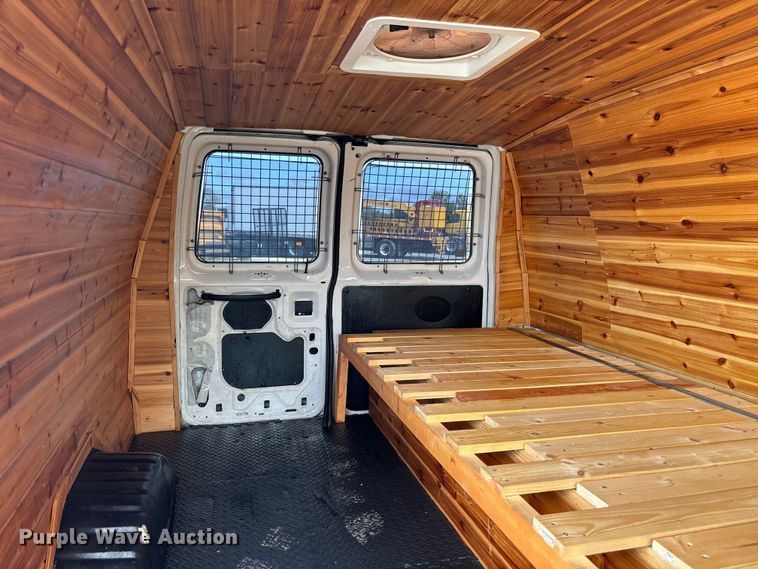 image for item FC5619 2003 Ford E350 van