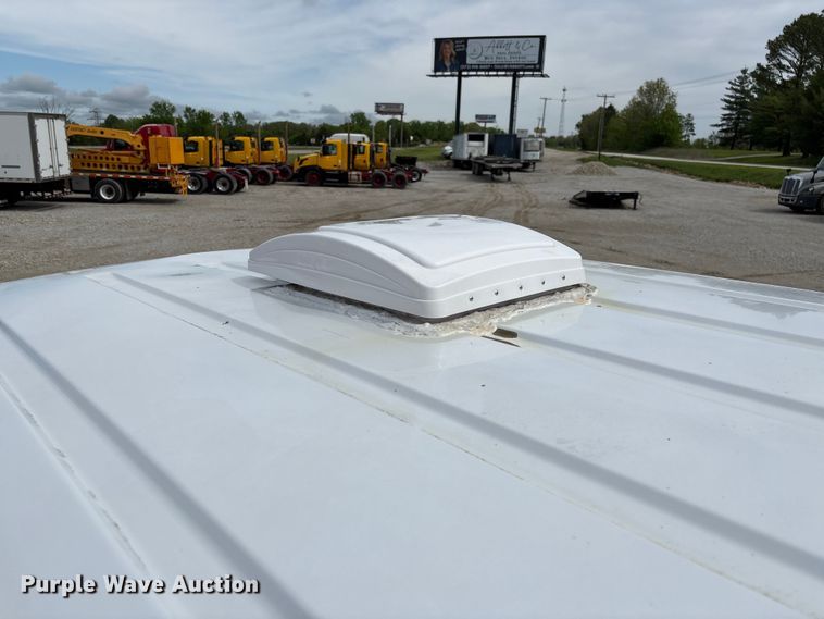 image for item FC5619 2003 Ford E350 van