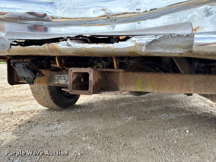 image for item FC5619 2003 Ford E350 van