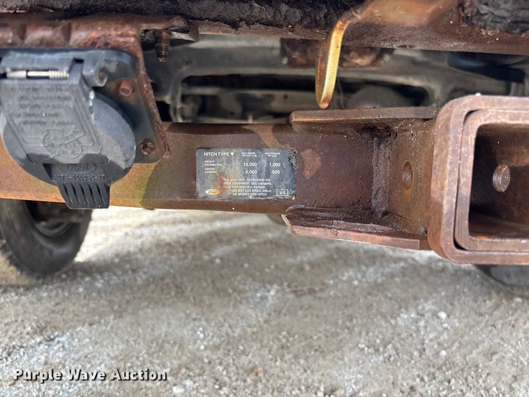 image for item FC5619 2003 Ford E350 van