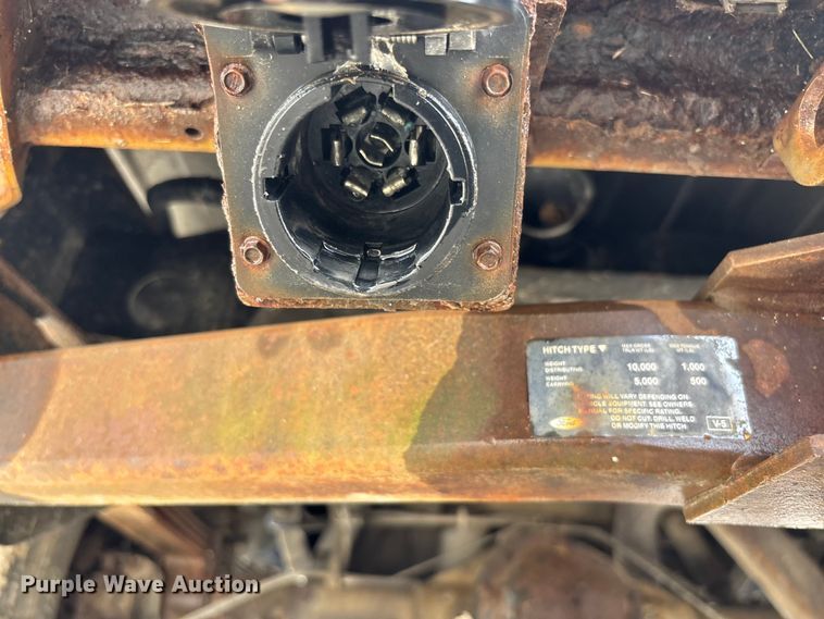 image for item FC5619 2003 Ford E350 van