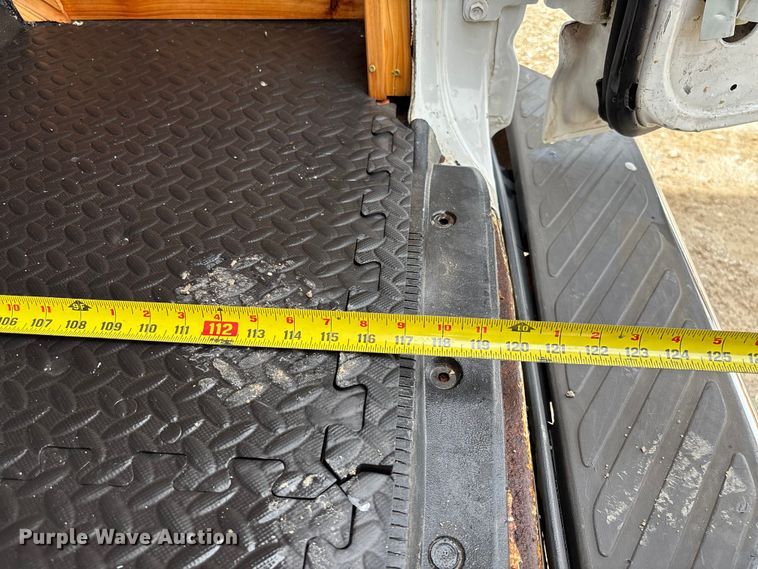image for item FC5619 2003 Ford E350 van