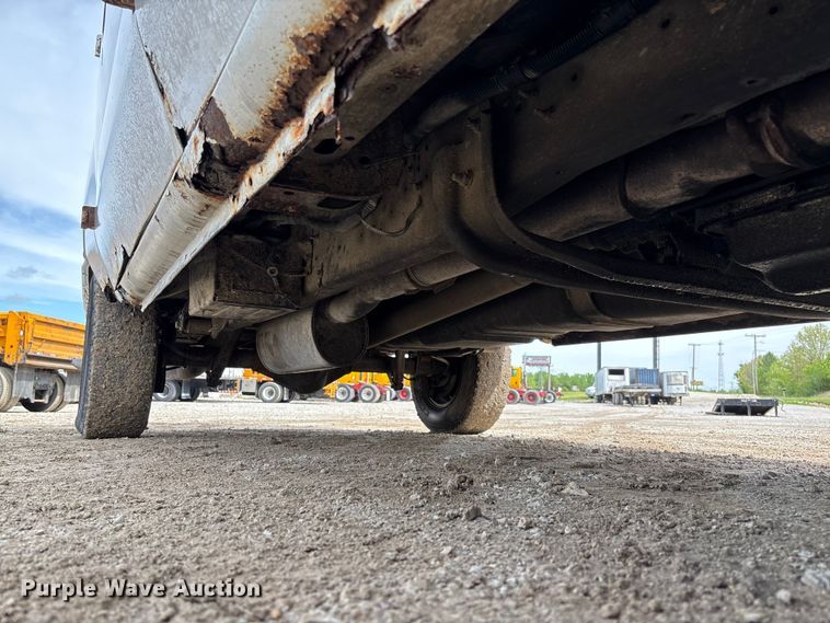 image for item FC5619 2003 Ford E350 van