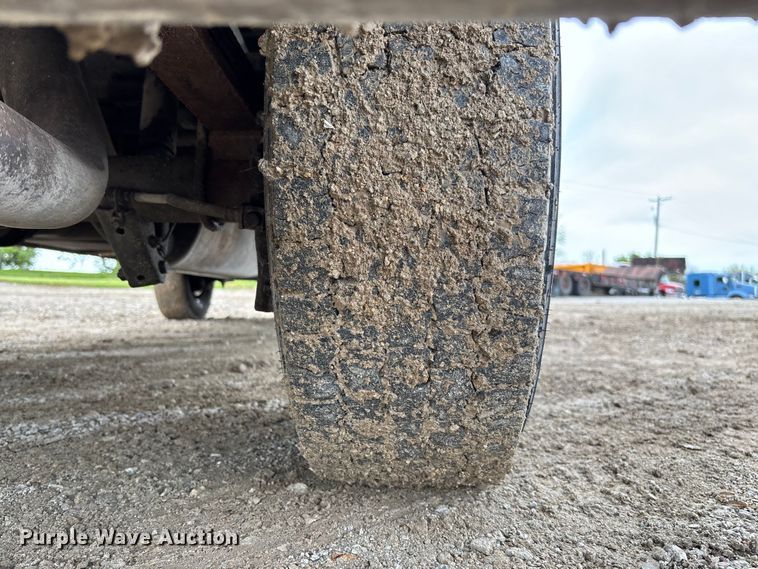 image for item FC5619 2003 Ford E350 van