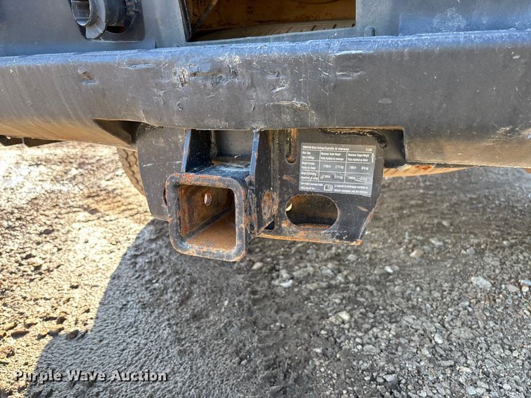 image for item FC5633 2011 Chevrolet Silverado 3500HD Crew Cab pickup truck
