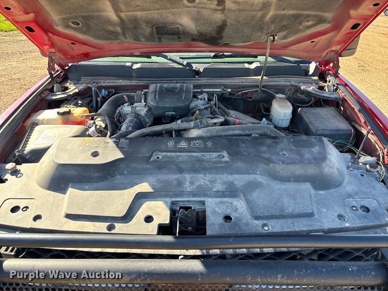 image for item FC5633 2011 Chevrolet Silverado 3500HD Crew Cab pickup truck
