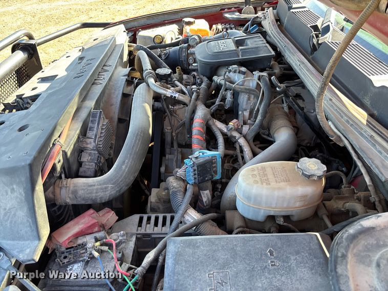 image for item FC5633 2011 Chevrolet Silverado 3500HD Crew Cab pickup truck