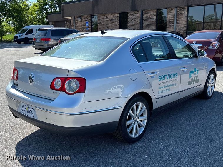 image for item FC5634 2010 Volkswagen Passat 