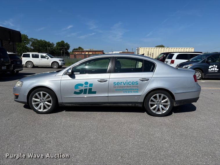 image for item FC5634 2010 Volkswagen Passat 